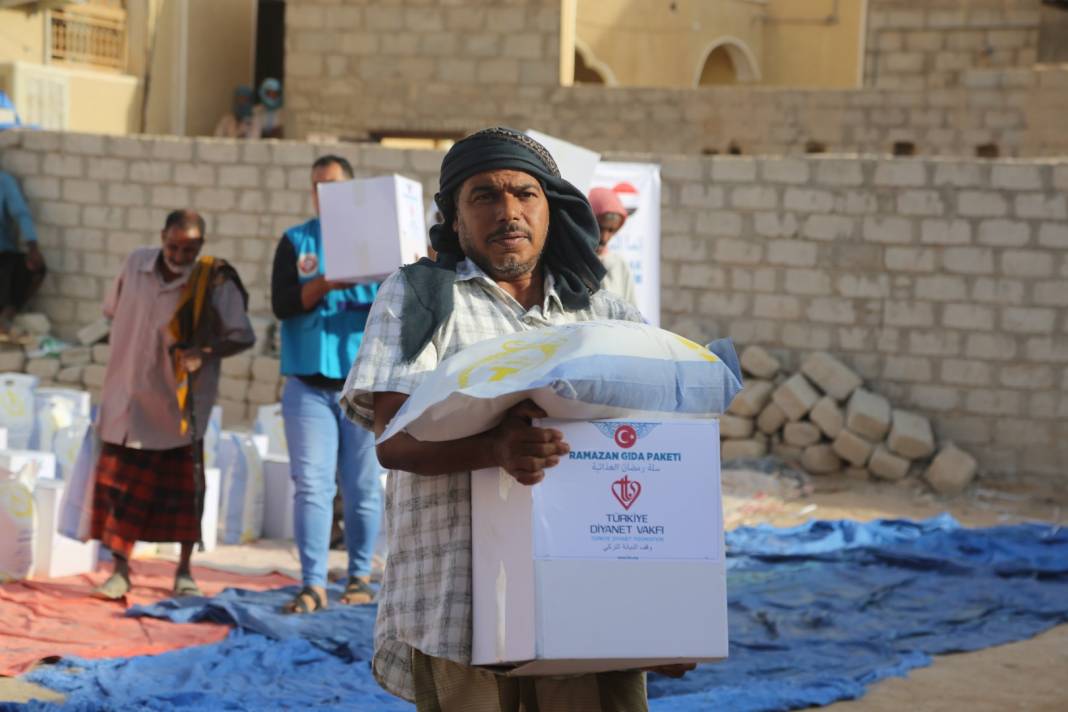 TDV Yemen'de 17 bin ihtiyaç sahibine iftarlık dağıtacak 9